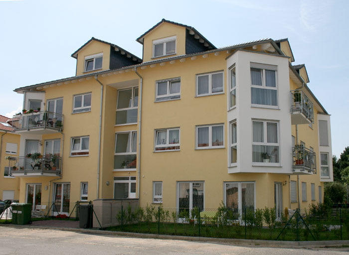 Mehrfamilienhaus in Rumpenheim, Lachwiese